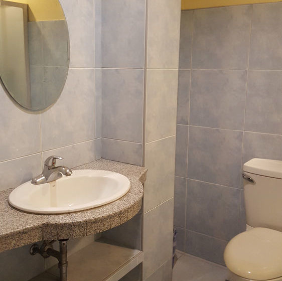 בית מלון כפרי Dumaguete Royal Suite Inn