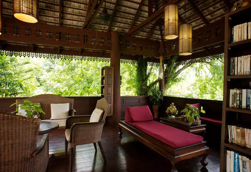 Отель Khum Lanna