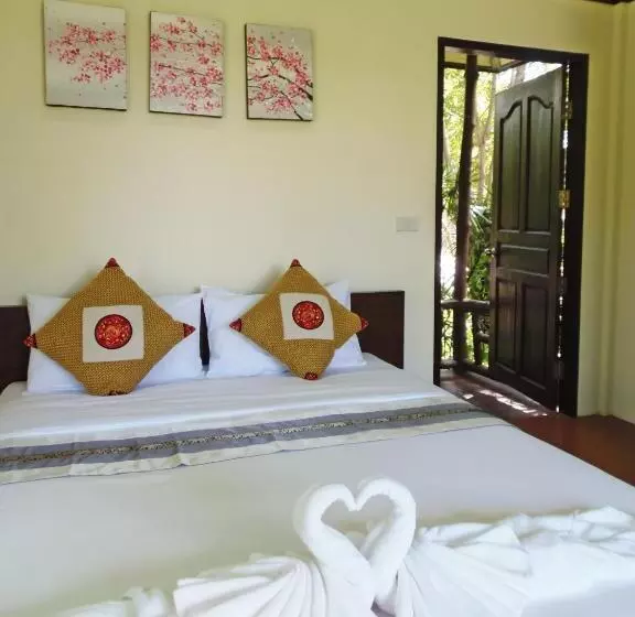 Отель Pai My Guest Resort   Sha Plus