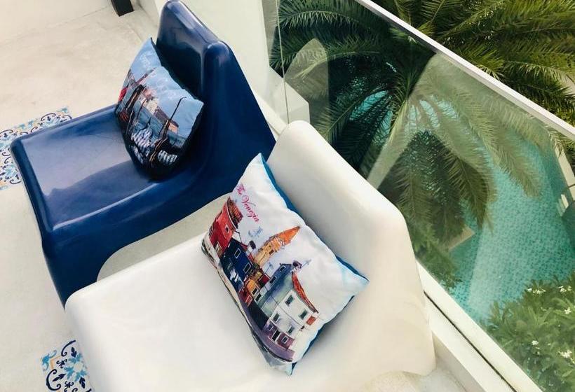 هتل The Crest Santora Hua Hin