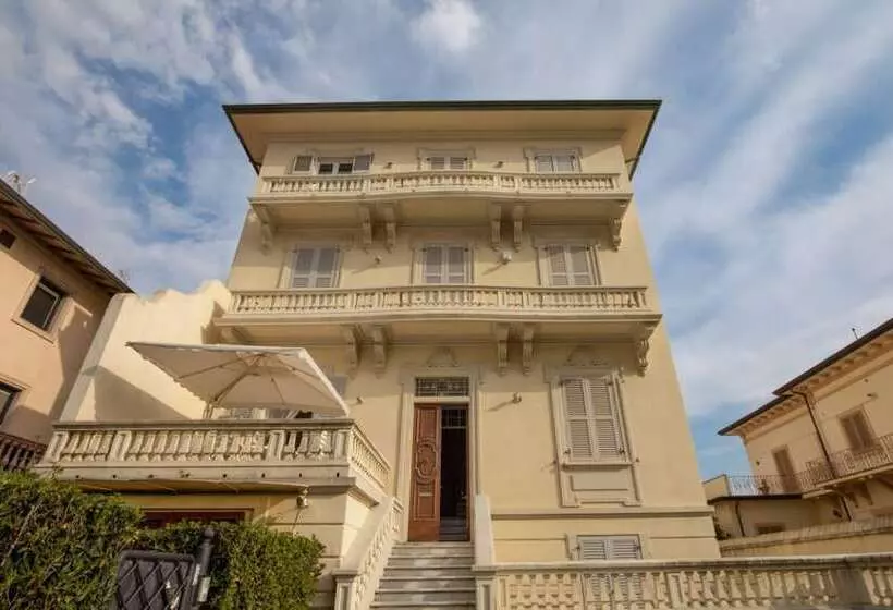 Lido Beach Apartment