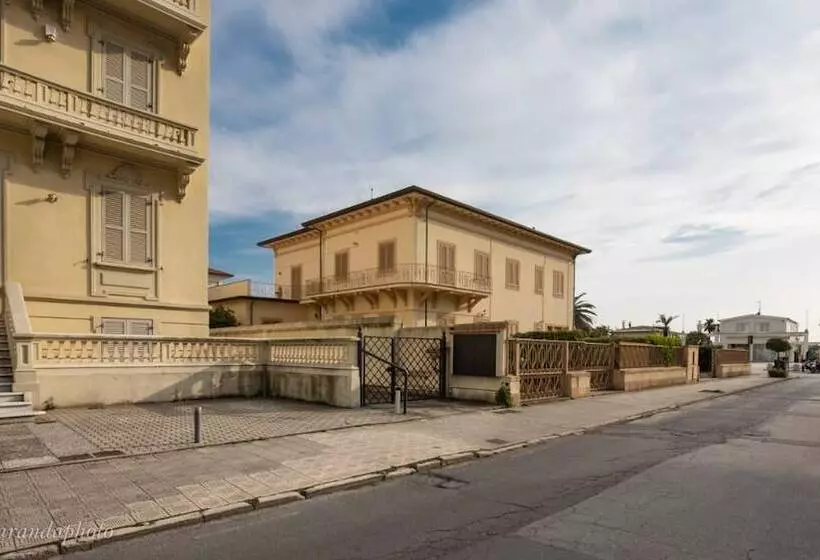 Lido Beach Apartment