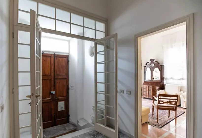 Lido Beach Apartment