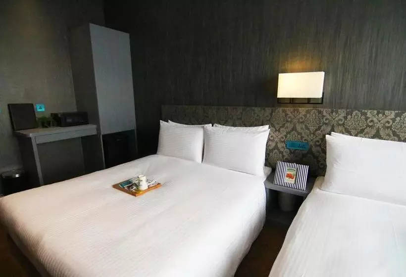 Next Taipei Hostelmain Station