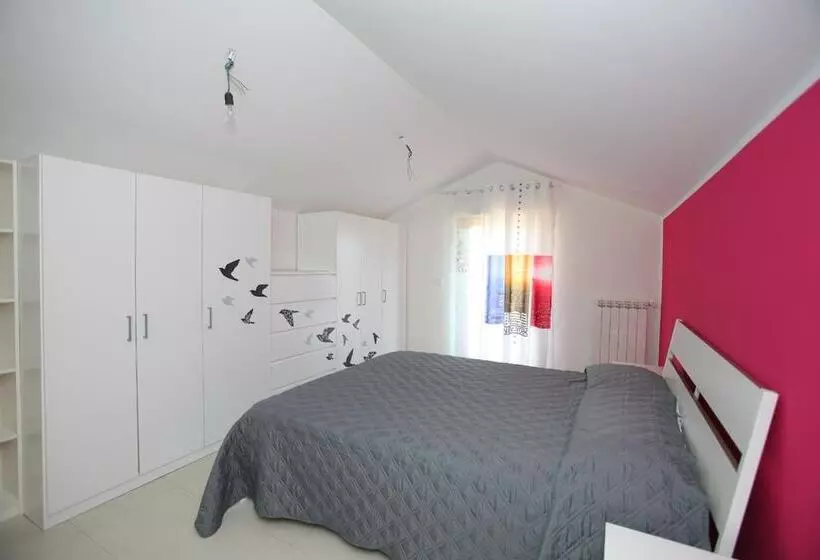 پانسیون Moon River Guest House