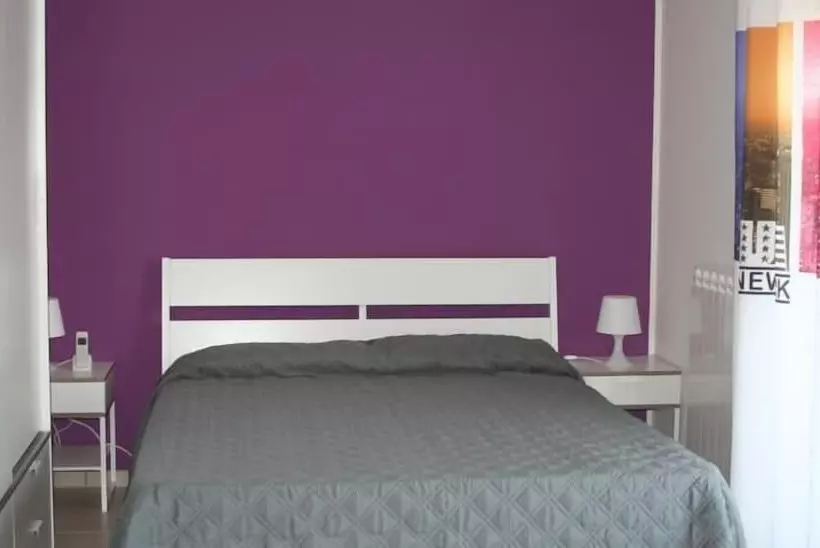 پانسیون Moon River Guest House