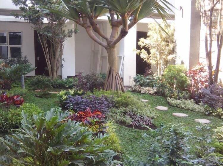 Pansiyon Tlogomas Guest House