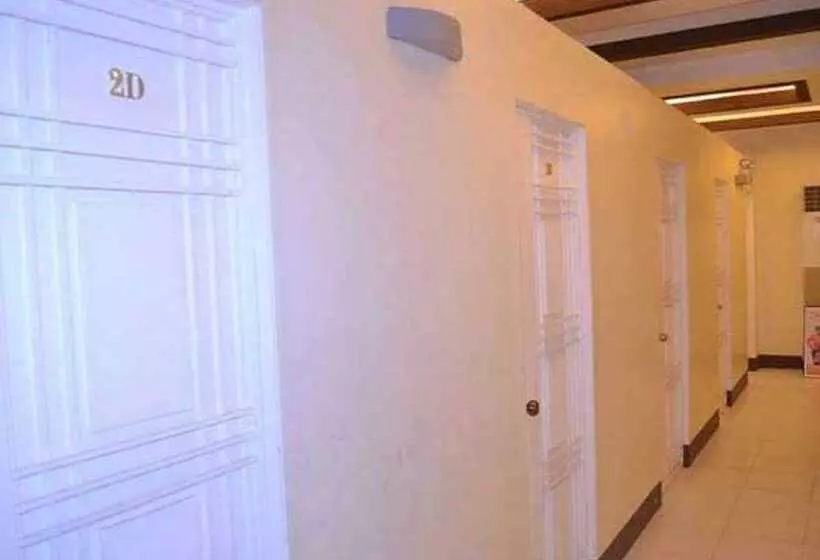 Airport Travelodge Manila Hostel