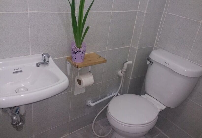 Airport Travelodge Manila   Hostel