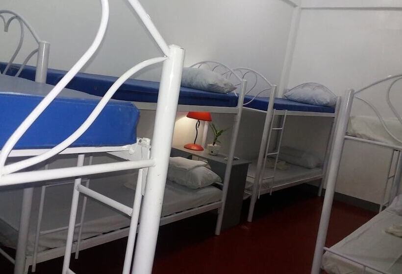 Airport Travelodge Manila   Hostel