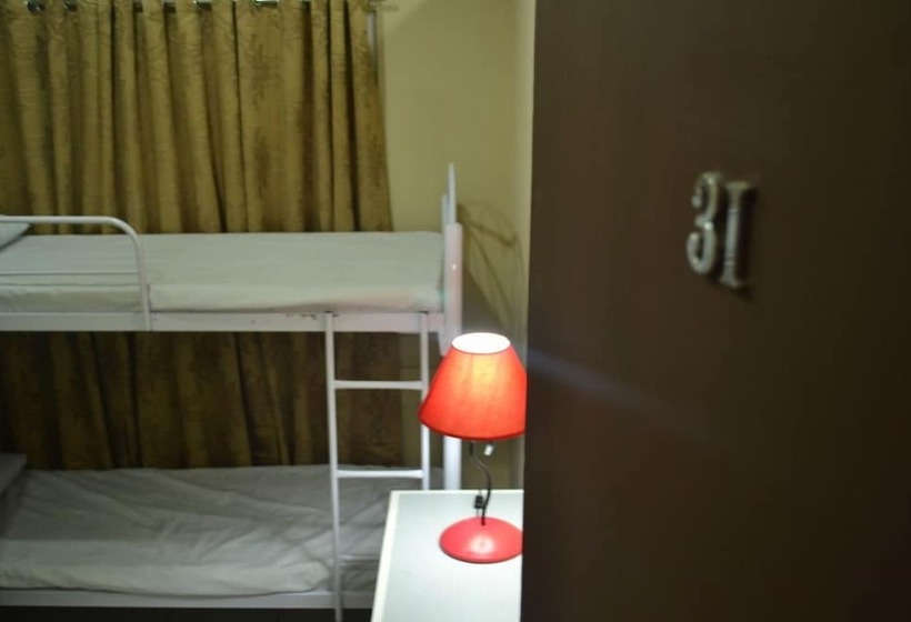 Airport Travelodge Manila   Hostel