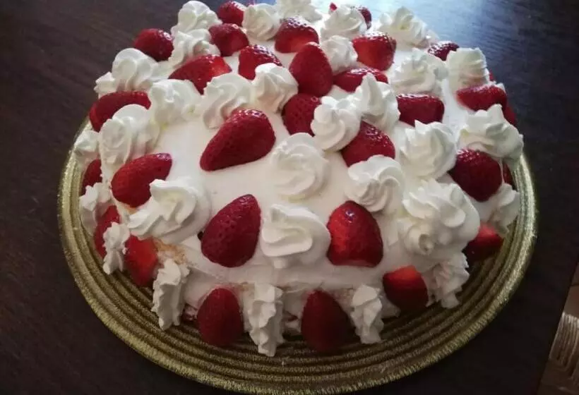 تختخواب و صبحانه Night & Day