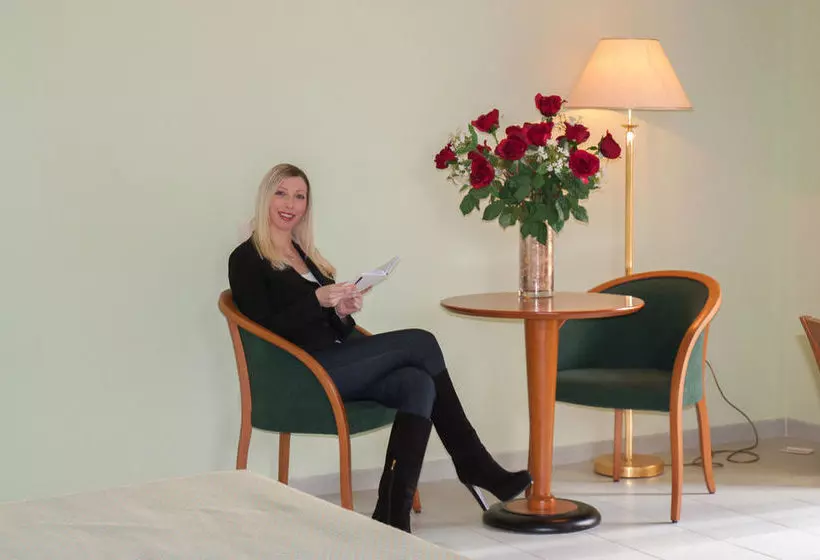 هتل Antica Masseria Li Sauli