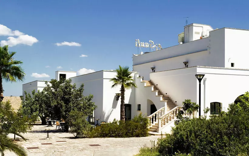 هتل Antica Masseria Li Sauli