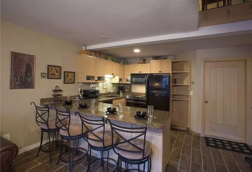 ホテル Columbia Place Condominium