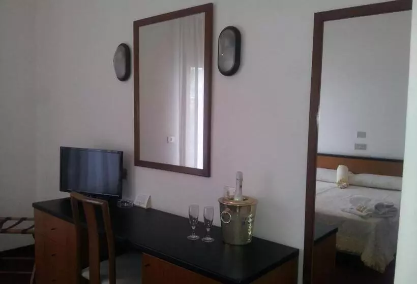 Отель Montecarlo