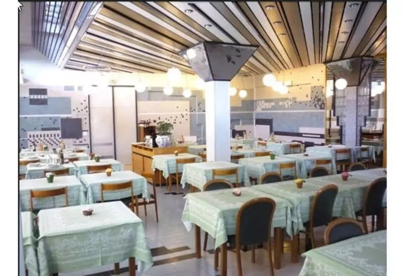 Отель Montecarlo