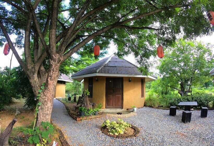 בית מלון כפרי Naracha Resort