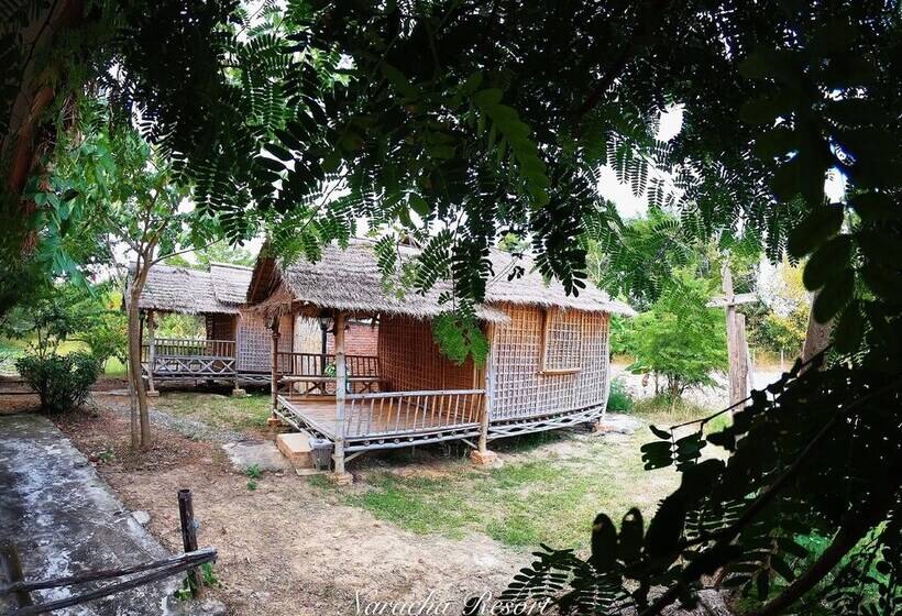בית מלון כפרי Naracha Resort