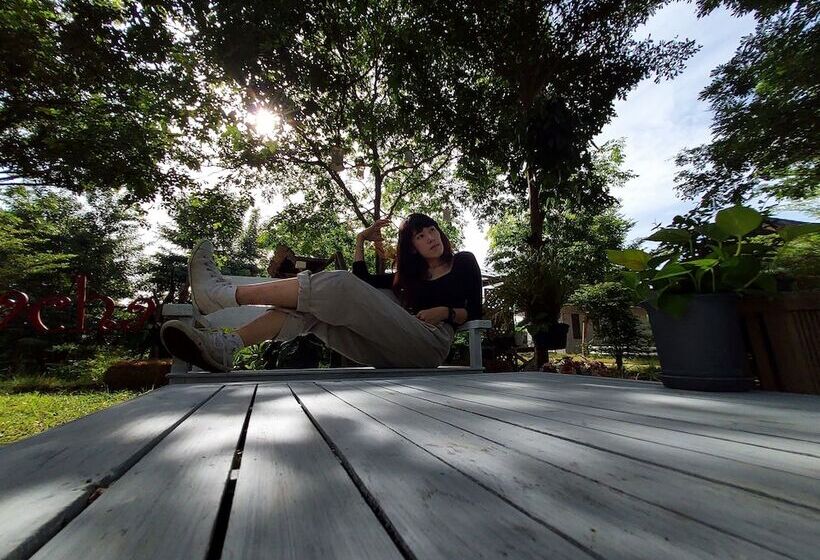 בית מלון כפרי Naracha Resort