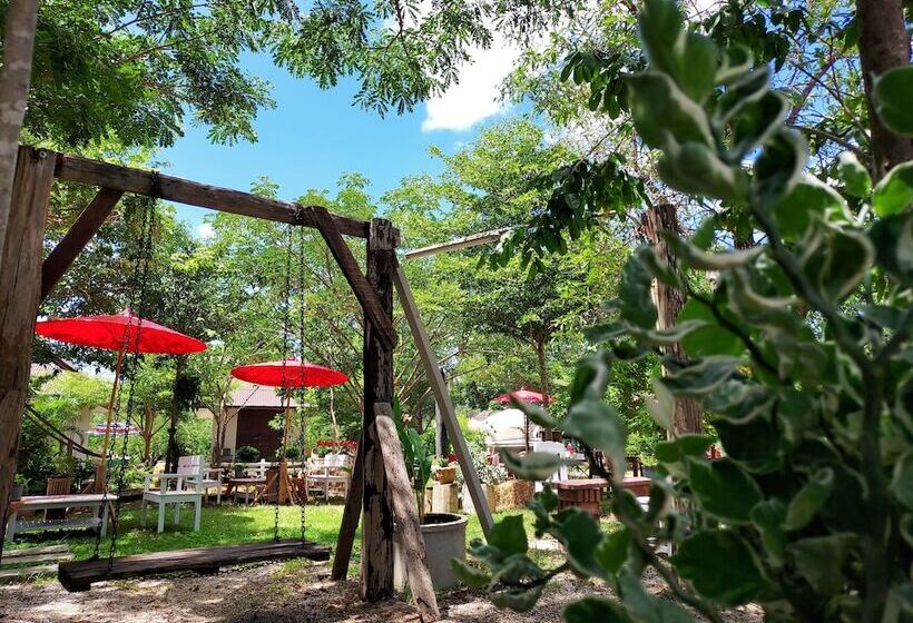 בית מלון כפרי Naracha Resort