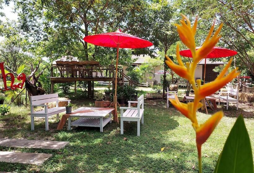 בית מלון כפרי Naracha Resort