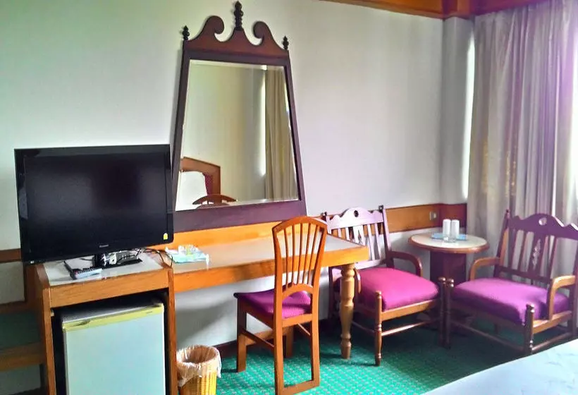 בית מלון כפרי Siam Thani