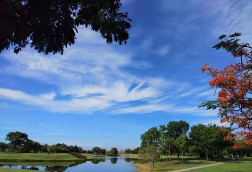 هتل Uniland Golf & Resort