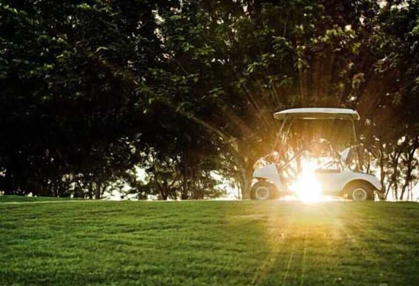 هتل Uniland Golf & Resort