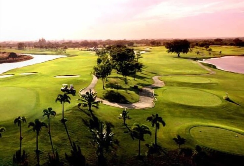 هتل Uniland Golf & Resort