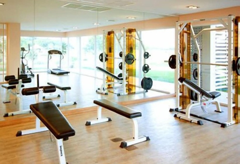 هتل Uniland Golf & Resort