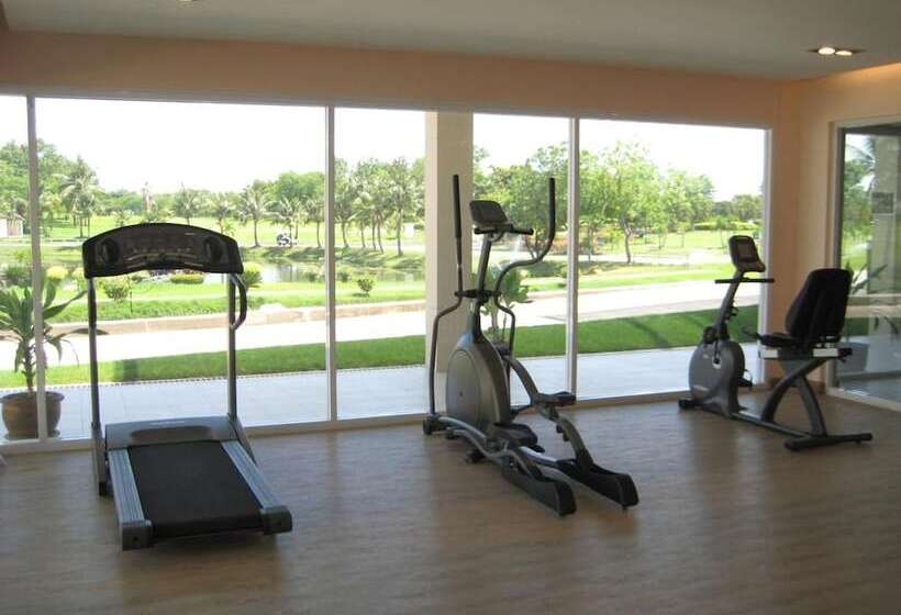 هتل Uniland Golf & Resort