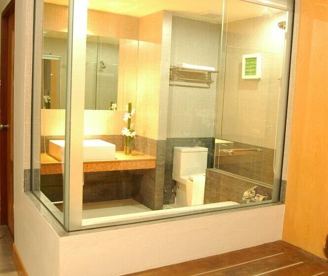 هتل Uniland Golf & Resort