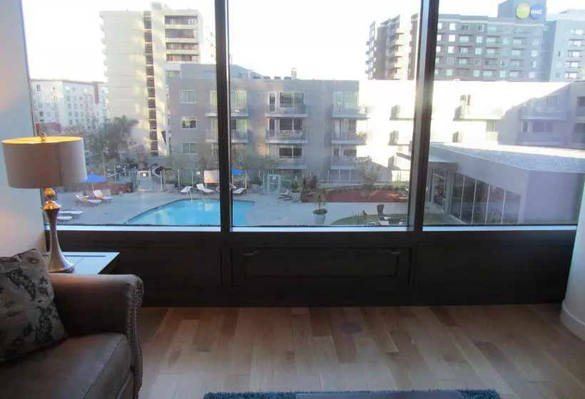 Luxury Place In Downtown