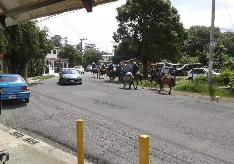 ペンション Casa Echavarria