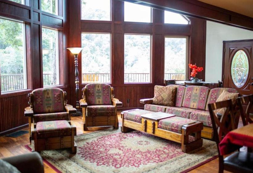 Riverfront Property With Waterfalls Near Yosemite And Bass Lake