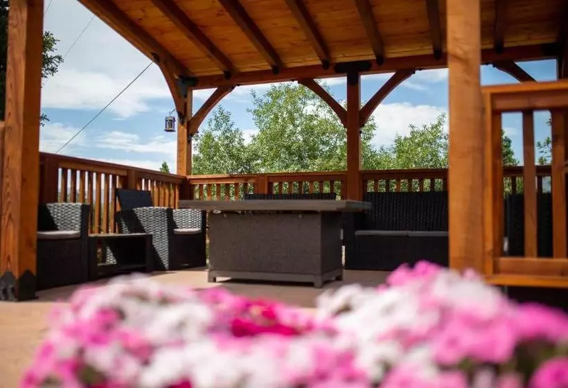 Riverfront Property With Waterfalls Near Yosemite And Bass Lake