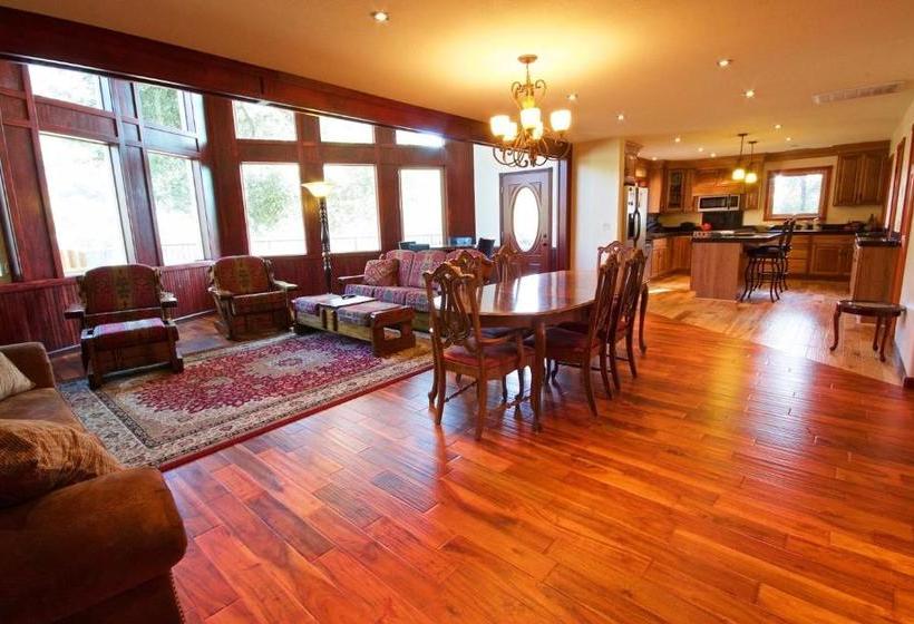 Riverfront Property With Waterfalls Near Yosemite And Bass Lake