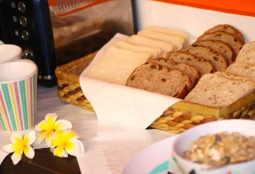 فندق صغير Original Backpackers