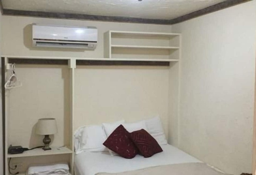 تختخواب و صبحانه Driftwood Gardens