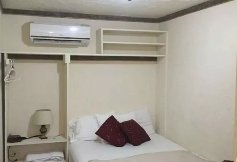 تختخواب و صبحانه Driftwood Gardens