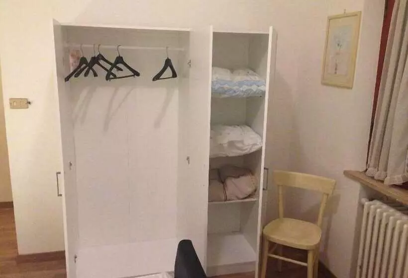 Aamiaismajoitus (B&B) Podere Di Valli