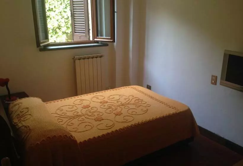 Aamiaismajoitus (B&B) Podere Di Valli