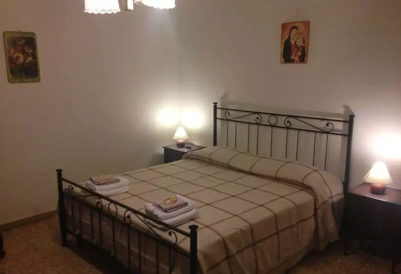 Aamiaismajoitus (B&B) Podere Di Valli