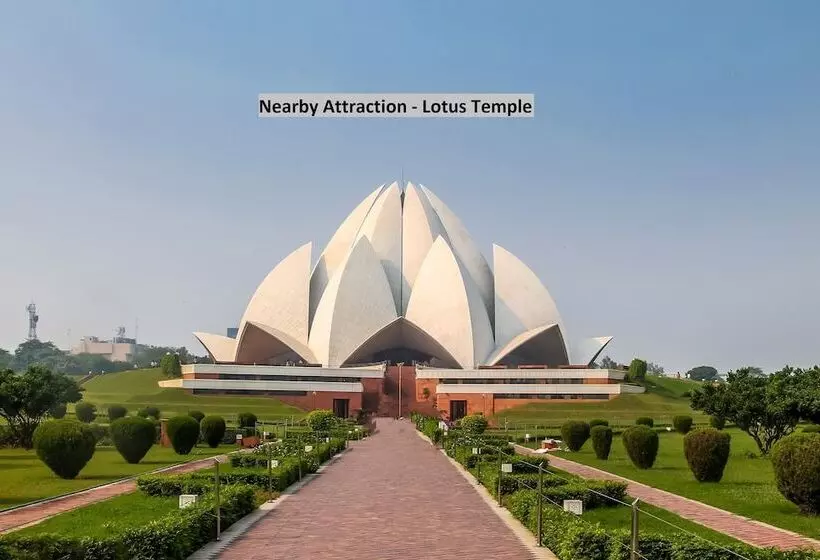 فندق Fabexpress Lotus Palace