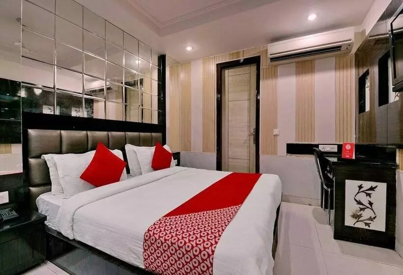 فندق Fabexpress Lotus Palace