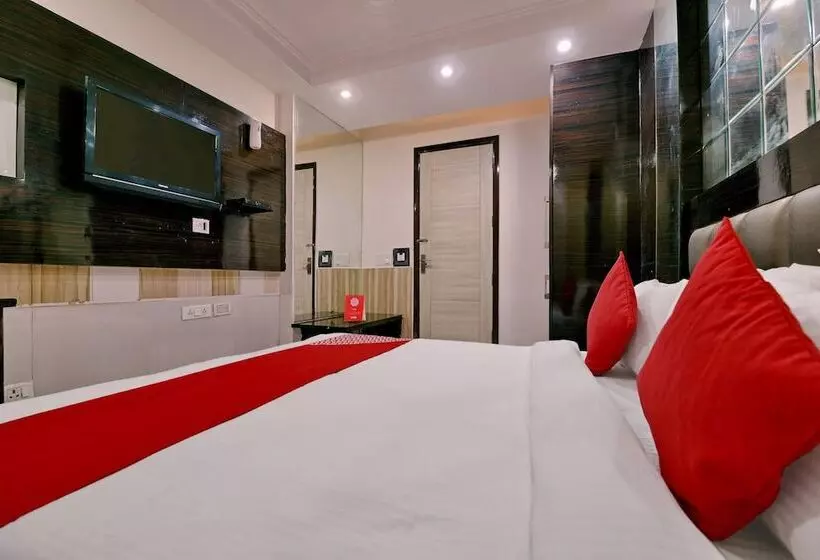 فندق Fabexpress Lotus Palace