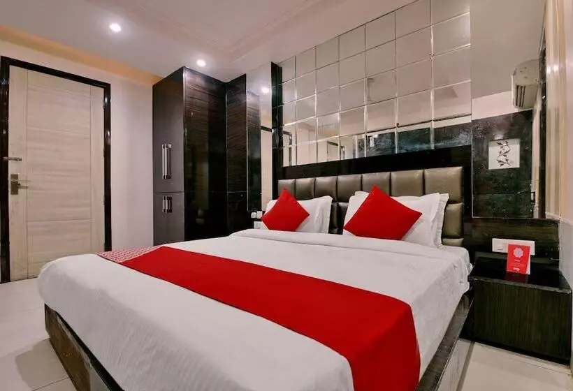 فندق Fabexpress Lotus Palace