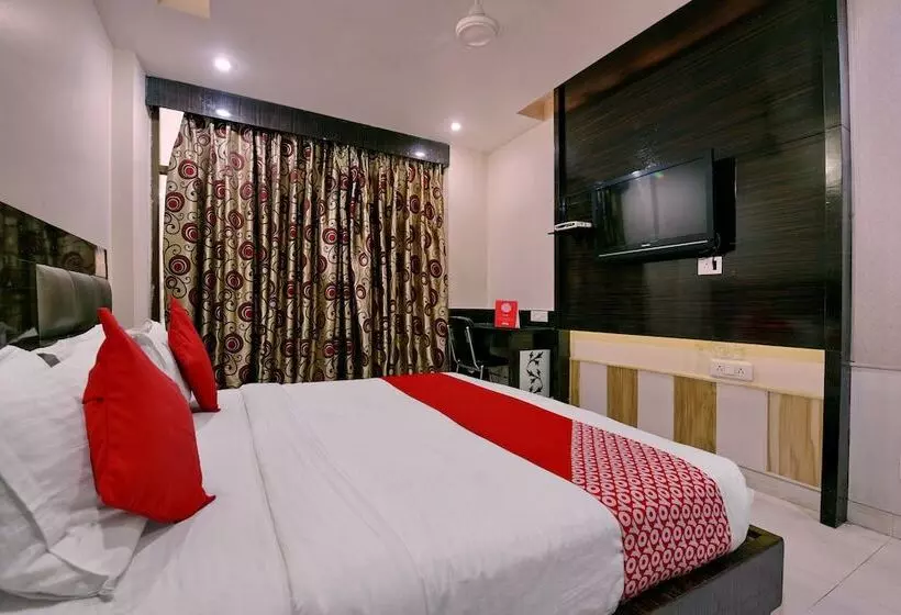 فندق Fabexpress Lotus Palace