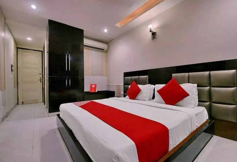 فندق Fabexpress Lotus Palace